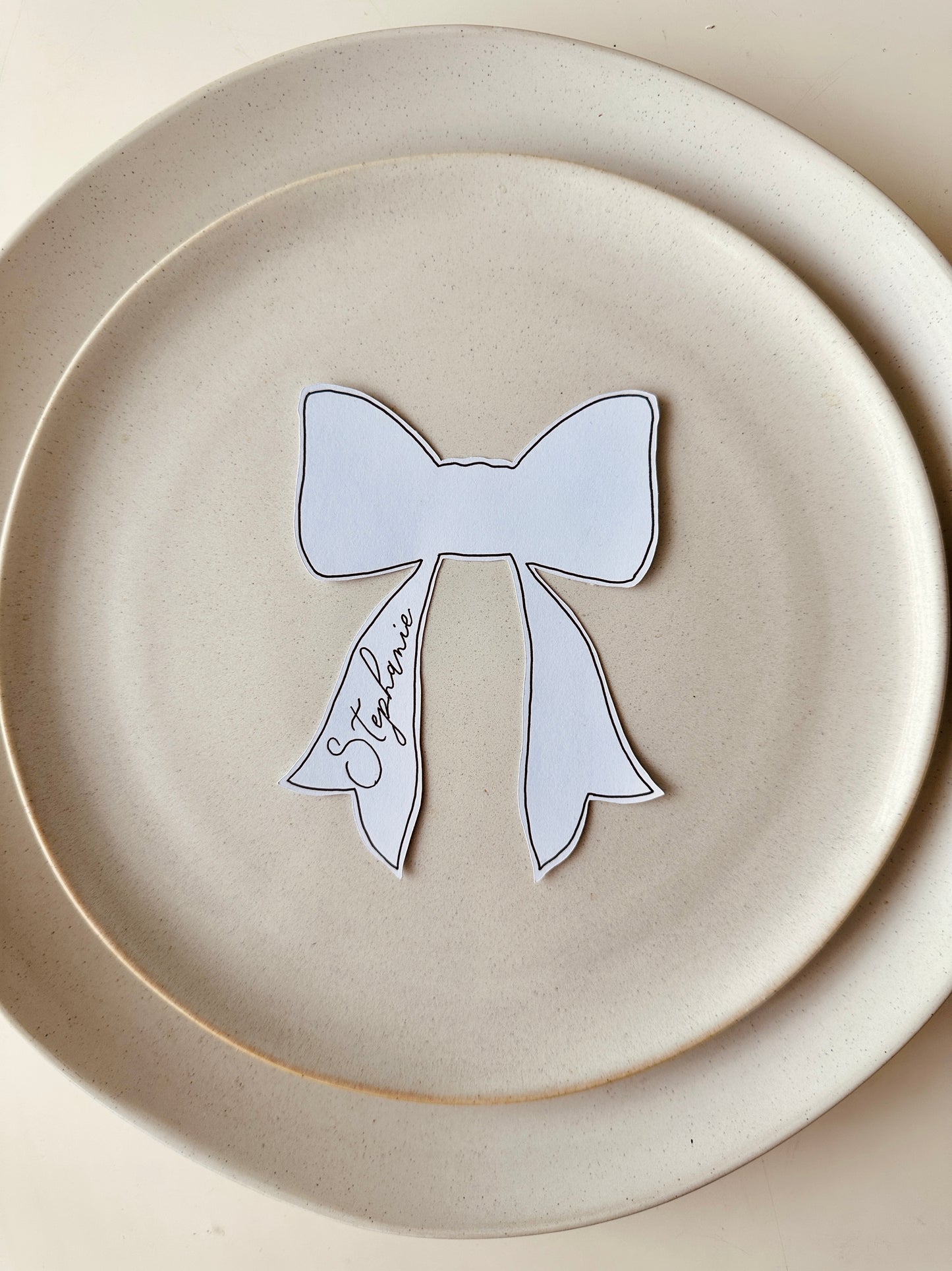 Handwritten Bow Place Cards with Outline